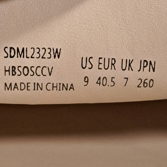 Dream Pairs Women's White Pointed Toe Flat Slip On Mules Size 9 - Picture 7 of 16